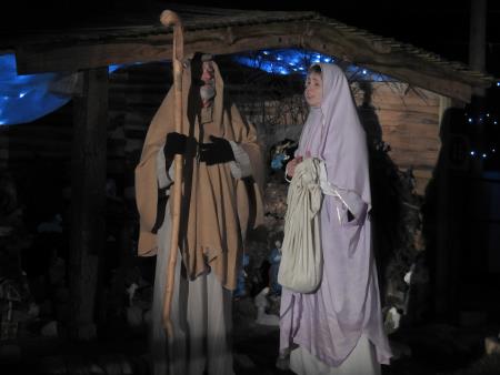 Predstavo Božična noč, smo izjemoma odigrali v Božični vasi Banovci 1